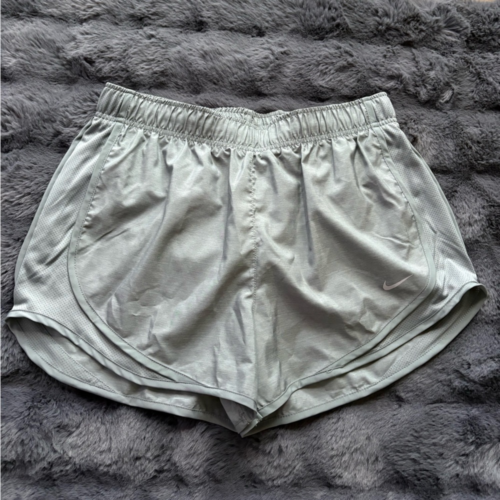 Nike Women's Light Gray Athletic Shorts